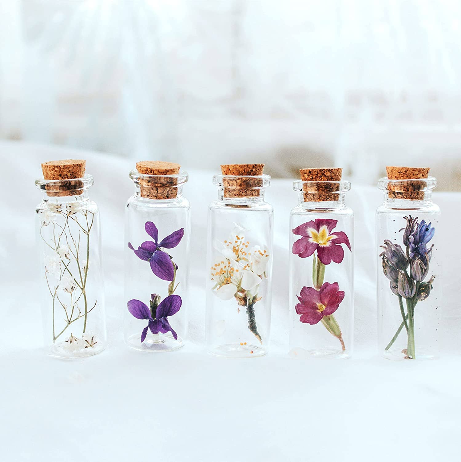 Jara Trading – wholesale Party gift – Mini Glass Bottles with Cork Lids7