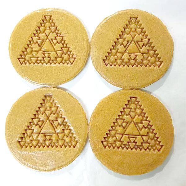 Showcase - Wholesale Cookie - KGAME Dalgona Cookies Mega Triangle & Umbrella Season 2 PDQ7