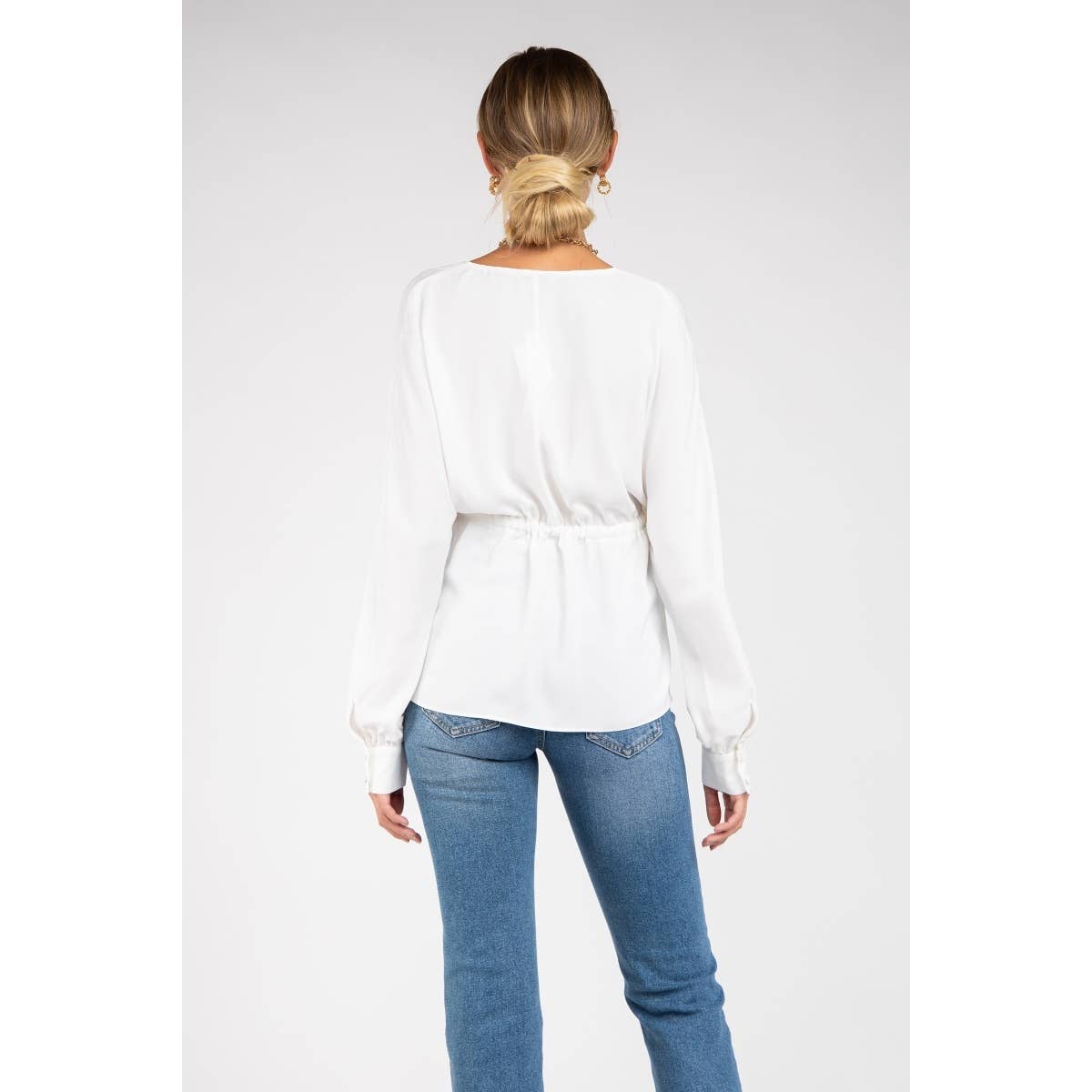 Naked Zebra Rack – Großhandel Bluse – Damen – Bluse mit Raglanärmeln und Bindedetail auf der Vorderseite12