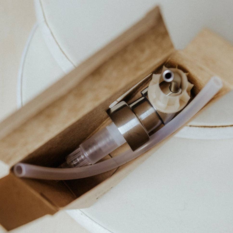 Pumphead® - upcycle your bottle - Wholesale Soap Dispenser - Upcycled gin bottle dispenser - sustainability - GOLD3