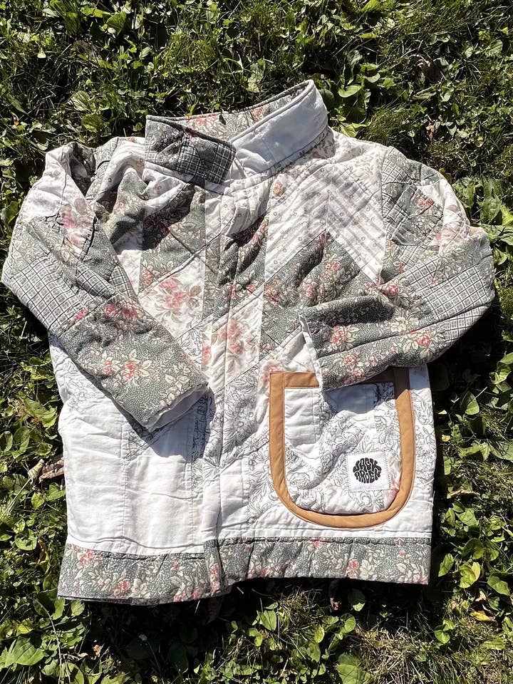 VESTE MATELASSÉE VERTE TRÈS PETITE pour la vente par Jack Arden