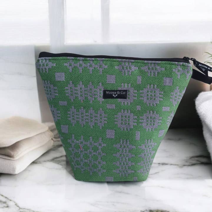Moose & Co - Wholesale Toiletry Bag - Women's - Welsh tapestry blanket design wash bags / make up bags11