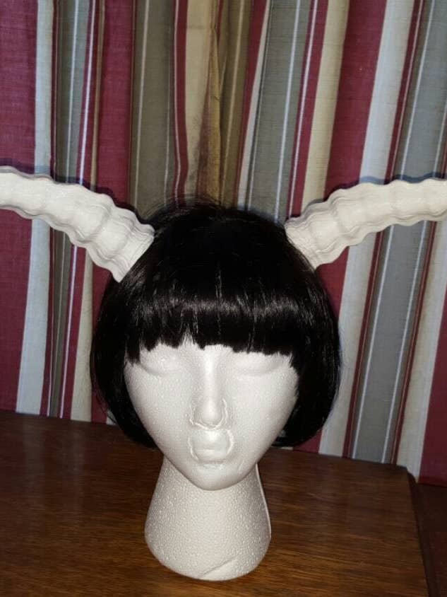 Goblin Market Studio – Großhandel Kostüm – Damen – Steinbockhörner, verstellbar auf Stirnband4