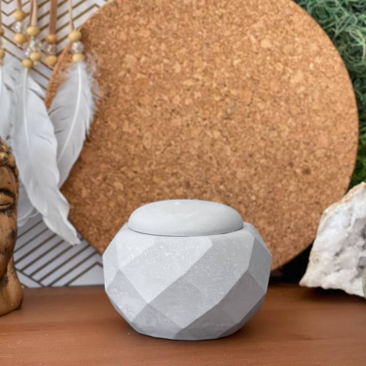 AURA 8 Art Boutique - Wholesale Plant Pot - Geometric Air Plant Holder, Small Plant, Mini Succulent Pot