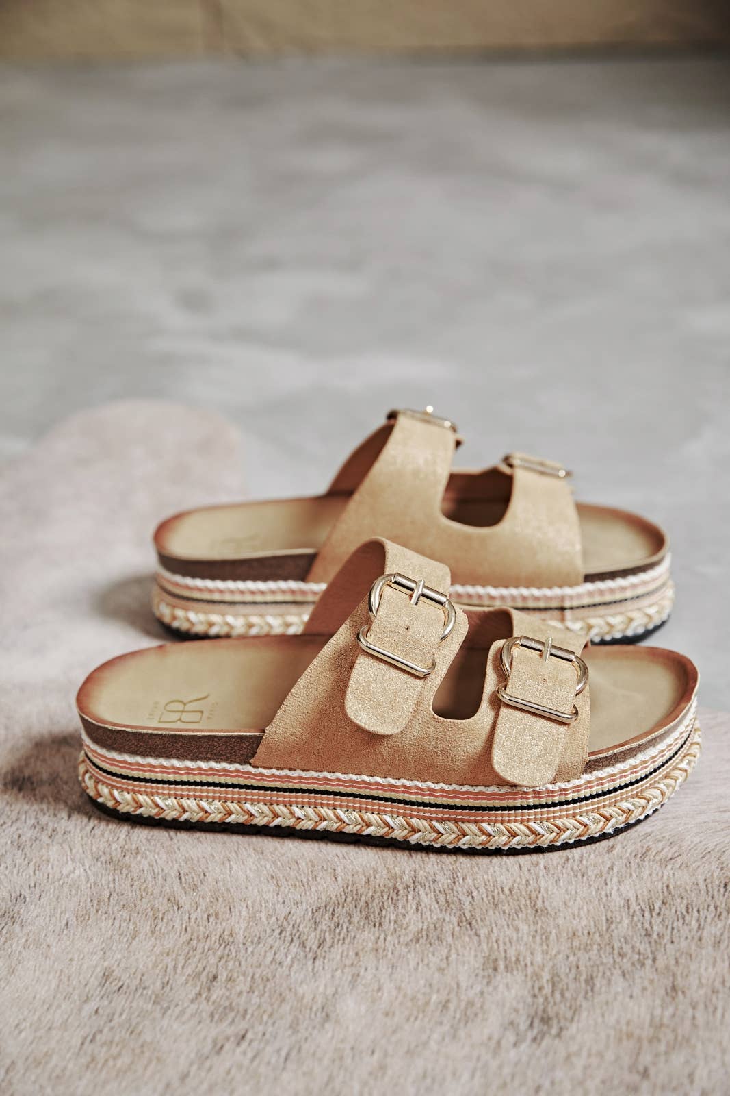 ERYNN - Wholesale Sandals - Women's - Flat sandals with buckles - CÉRINE2