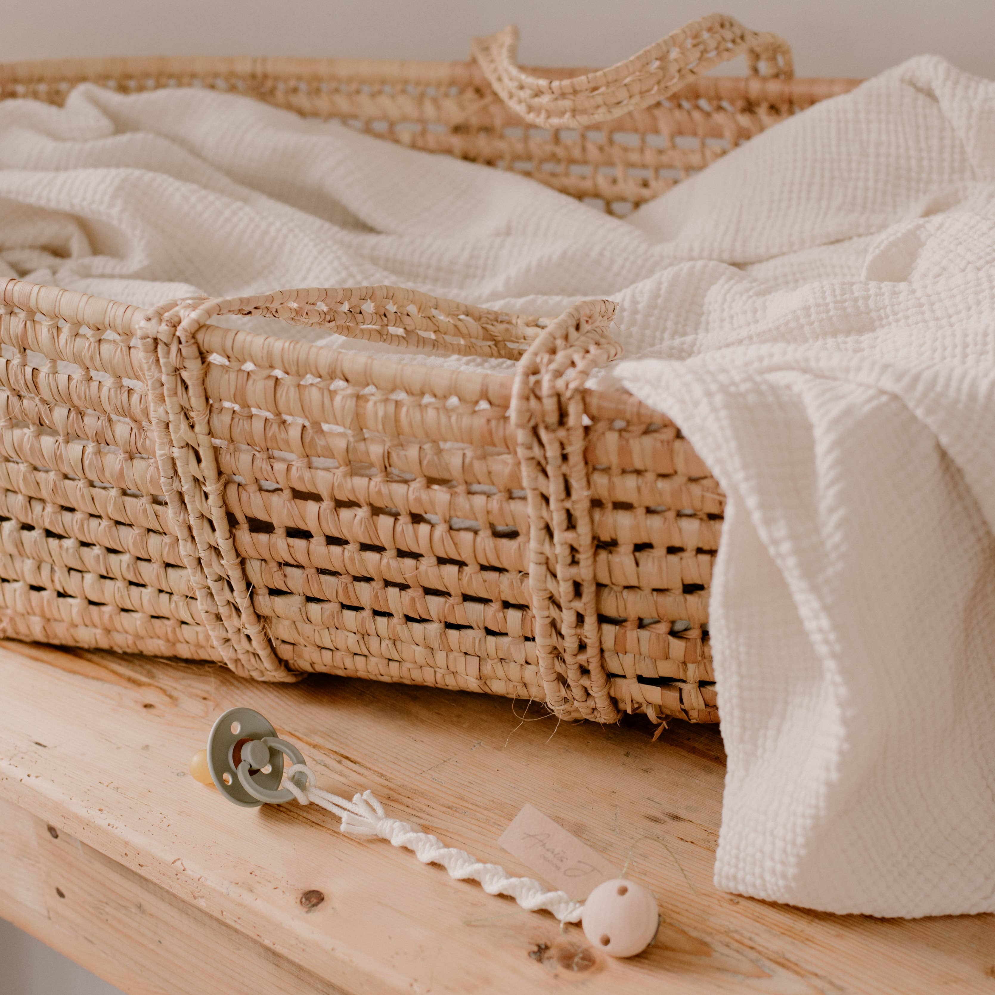 Anaïs J Créations - Wholesale Pacifier Clip - Baby - Macrame Twisted Pacifier Clip8