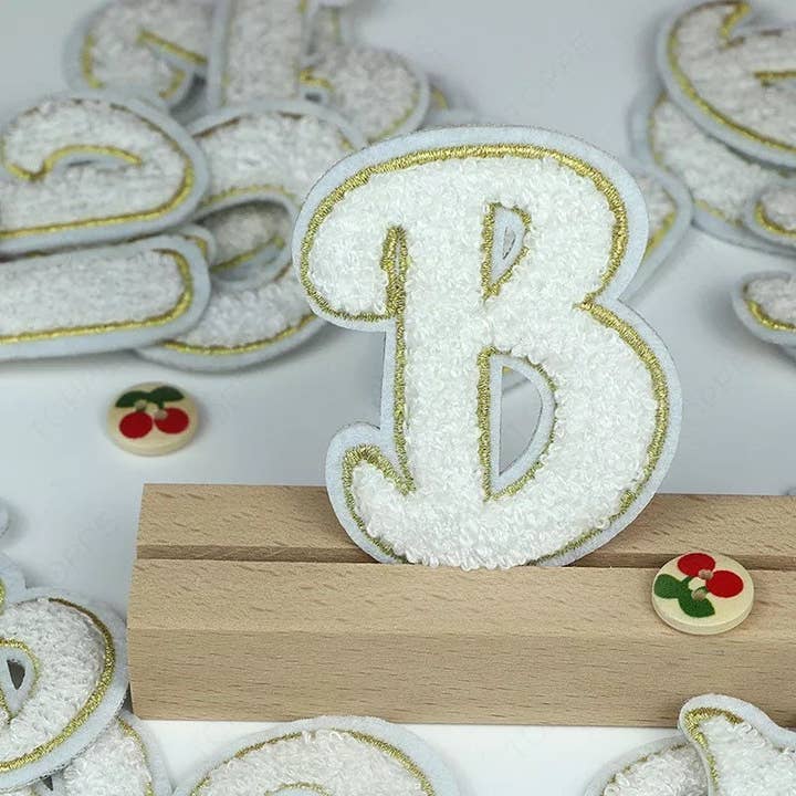 Vit handduk broderi brev A Thru Z Handgjorda Lappar/Krativa bokstäver Patches/Järn på plåster Kids Namn Bokstäver för wholesale av Raphael wonders