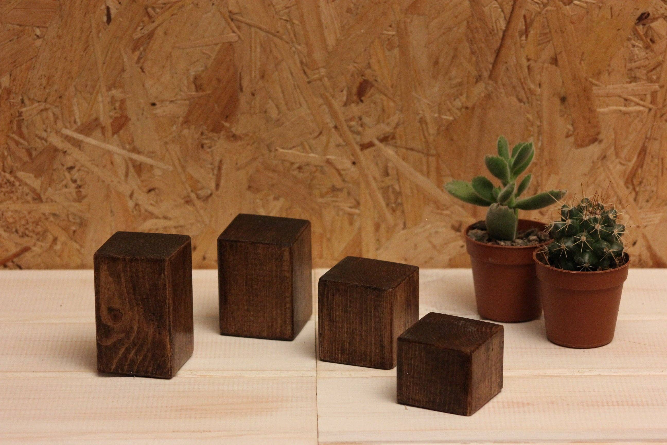 Saw It Loved It - Wholesale Jewelry Stand & Display - Jewellery Riser - Ring Display - Set Of 47