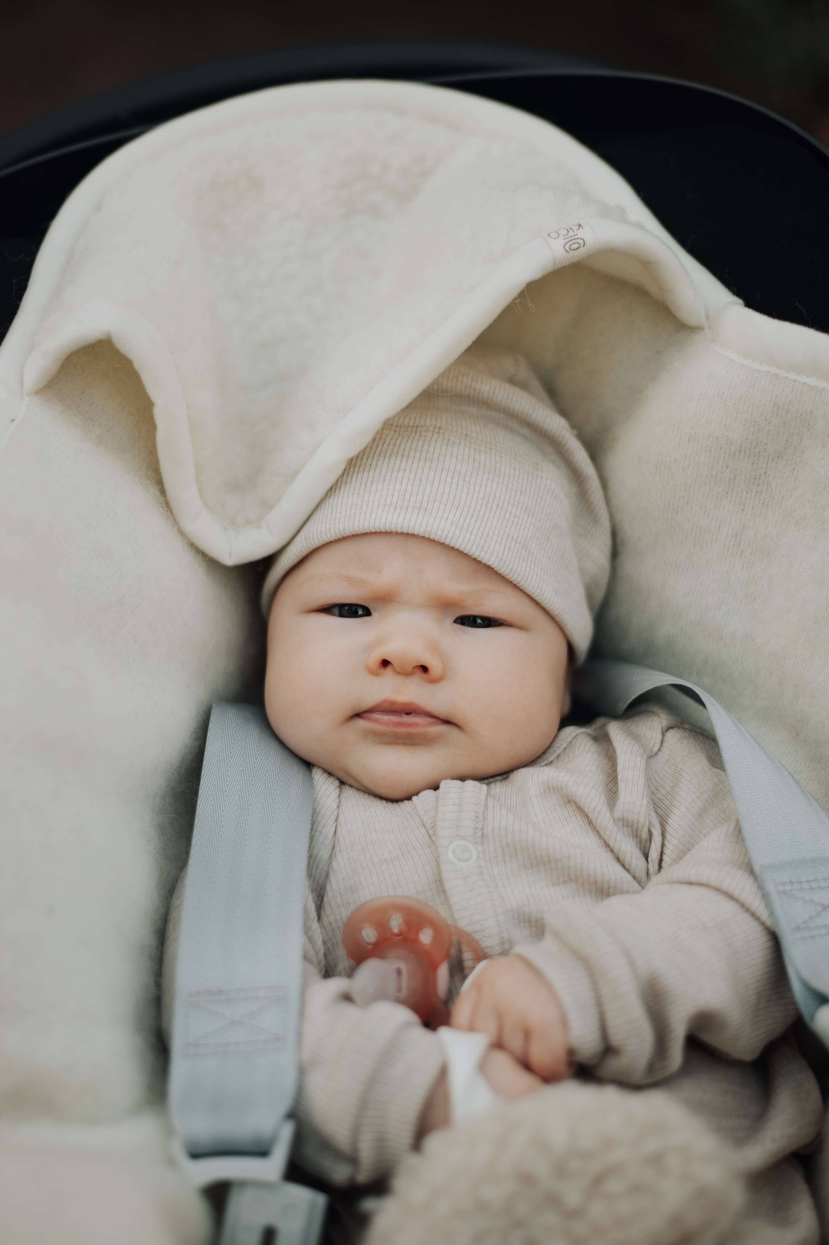 Kico Label - Wholesale Swaddle - Baby - Swaddle blanket with maxi-cosi openings1