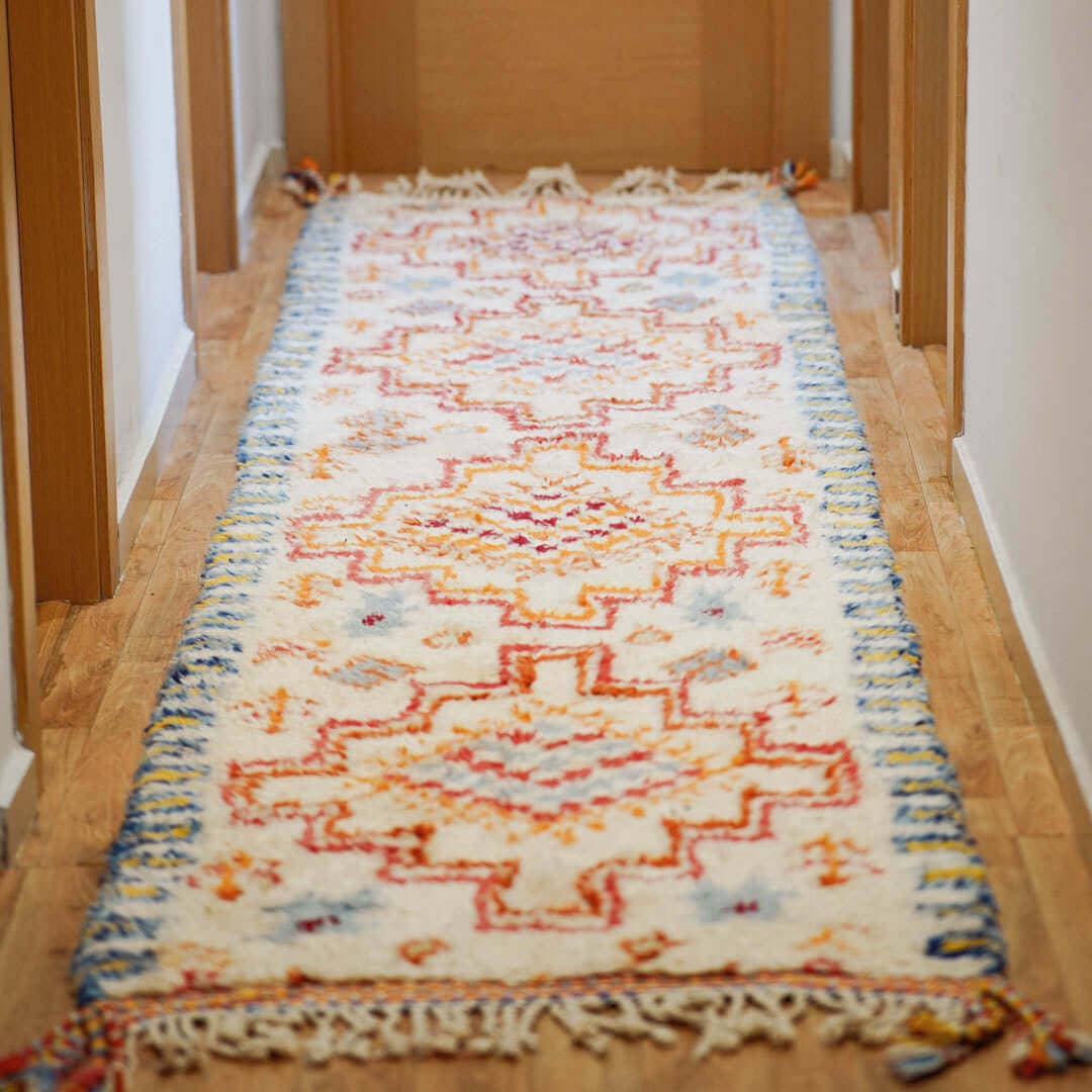 Moroccan Woven Treasures – wholesale Hallmatta – Vit och färgglad marockansk löpare, färgglad berberlöpare1