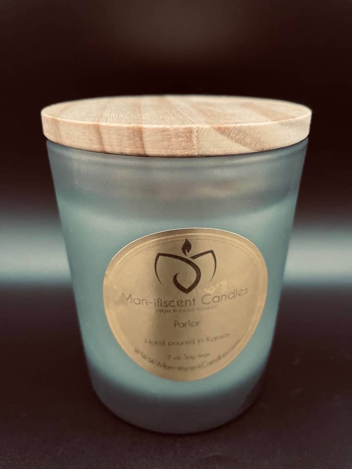 Parloir pour la vente par Man-ifiscent Candles