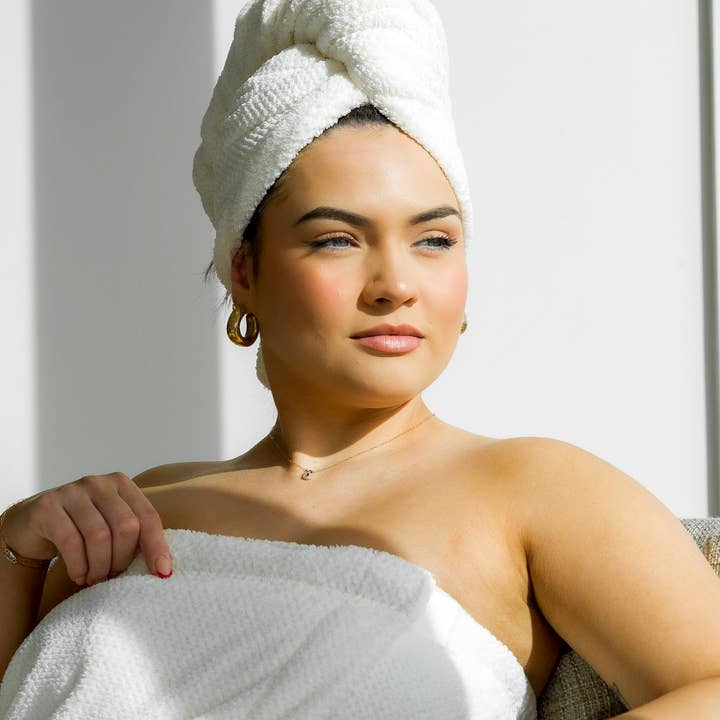 Knot Your Average Bundle for wholesale by VOLO Beauty