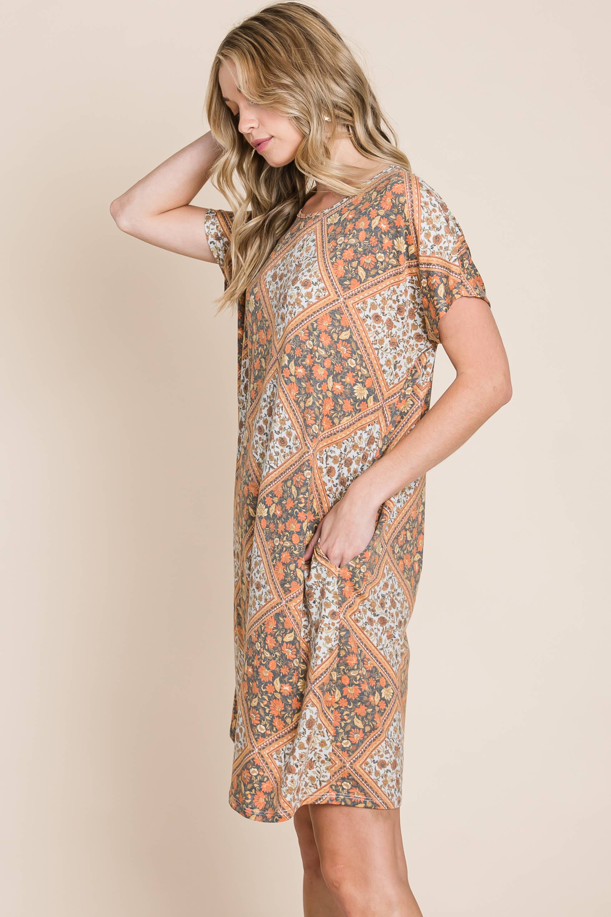 BOMBOM - Wholesale Dress - Women's - DA1372-PR Vintage Floral Diamond Print Shift Dress2