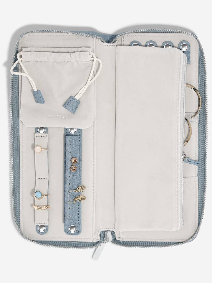 Rouleau à bijoux bleu foncé pour la vente par Stackers