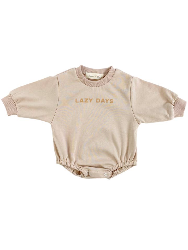 Lazy Days | Combishort pour la vente par Clover and Bear