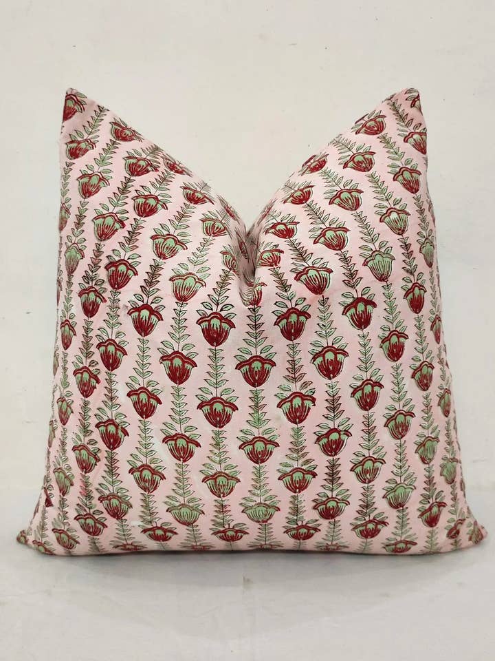 PRÉCOMMANDE Coussins Décoratifs Clarity Home pour la vente par Wear Clarity