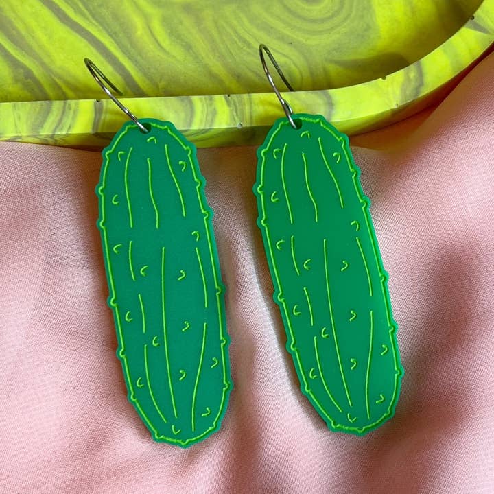 Boucles d'oreilles Dill Pickle (faites main) pour la vente par Future Frenzy