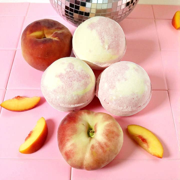 Georgia Peach Large Bath Bomb - 8oz for wholesale by Pure Drop