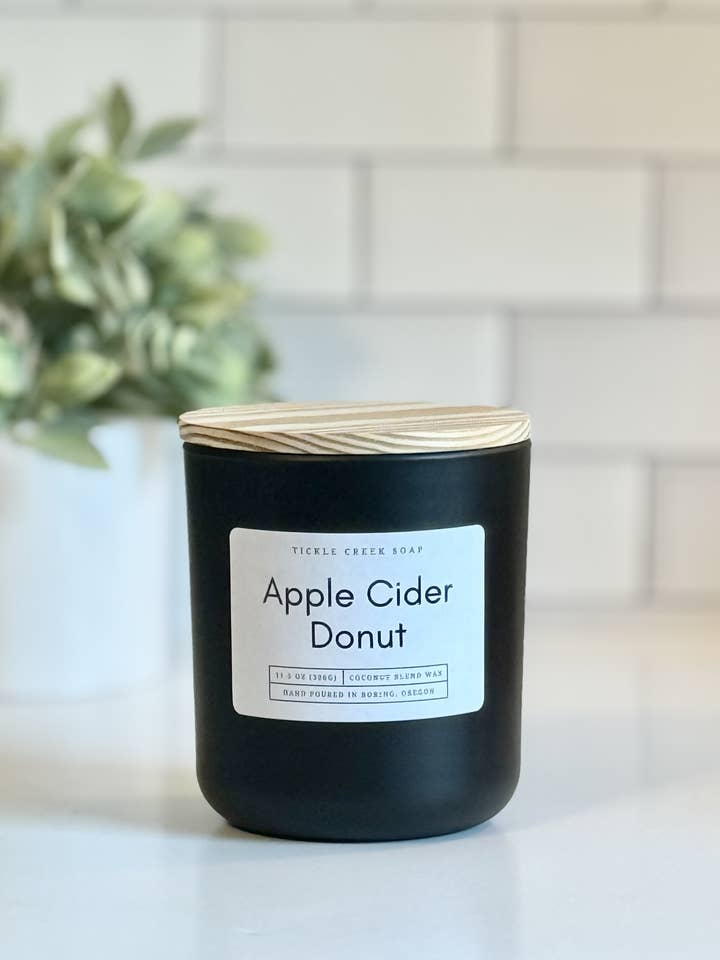 Äppelcidermunk 11,5 oz. Matt svart ljus Höst för wholesale av Tickle Creek Soap