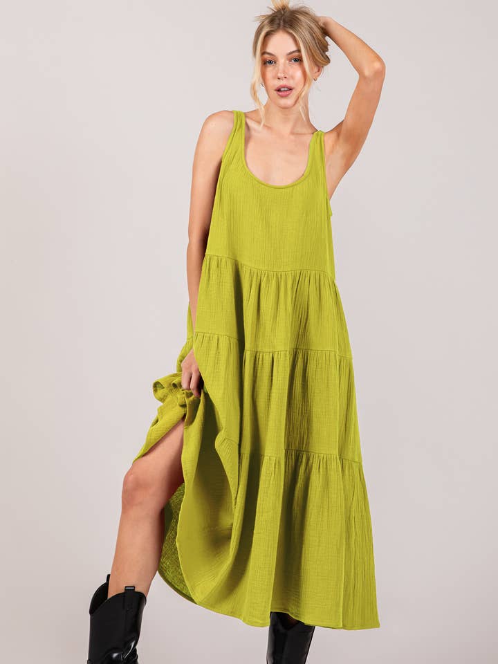 Robe midi légère en gaze à plusieurs niveaux pour la vente par Lara Daisy