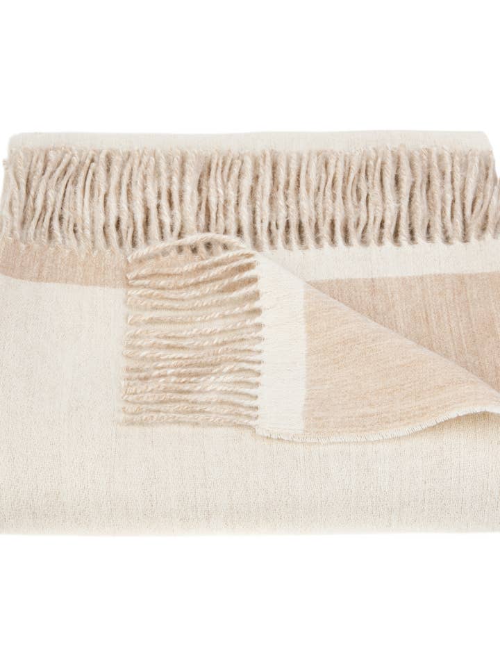 ECO Reversible Throw in Soft Beige for wholesale by tuwi