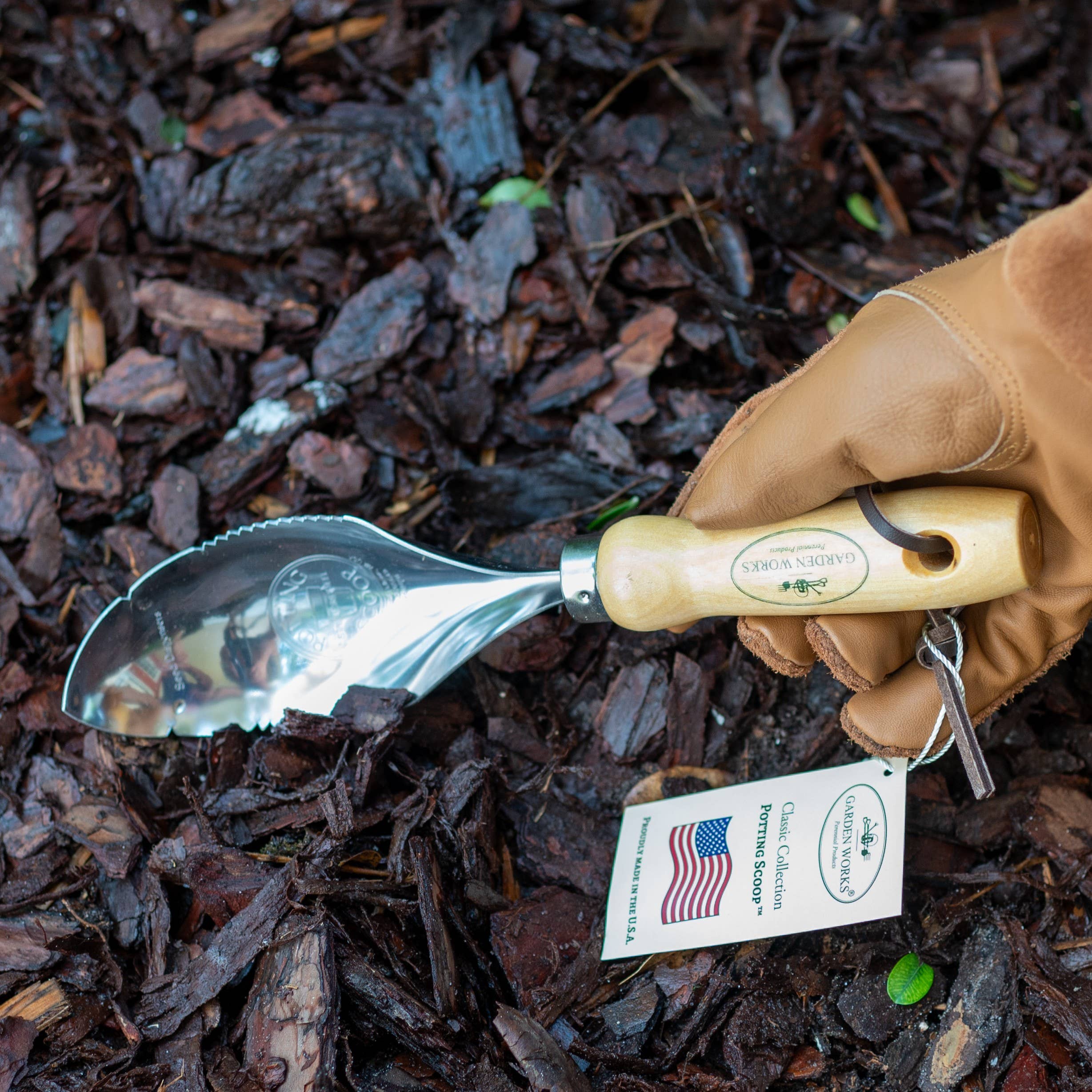 Birch Handle Potting Scoop™ - Classic - USA for wholesale on Faire1