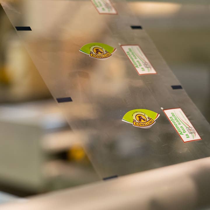 Agnellini Int Srl - Wholesale Dried/Dehydrated Fruit - Soft dried fruit mix 1kg, dehydrated fruit snack4