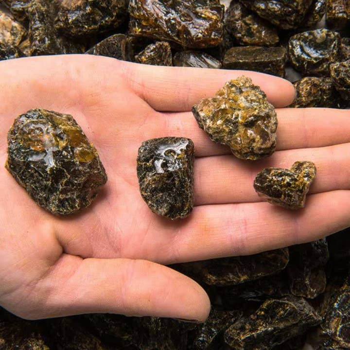 Fantasia Mining – Großhandel Spiritueller Stein/Kristall – Unbearbeitete blaue/goldene Amber-Steine aus Indonesien – Natürliche Rohsteine (1 lb)1