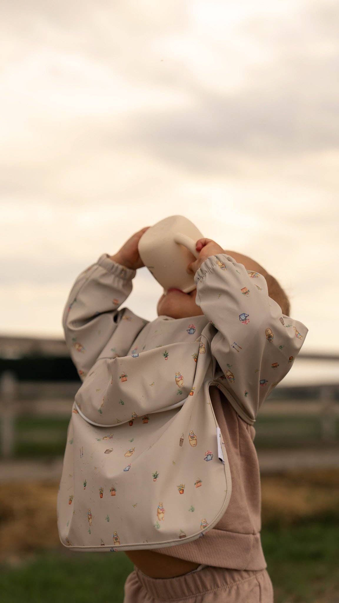 Micasso & Co - Wholesale Apron - Kids - Long-sleeve bib with integrated pocket4