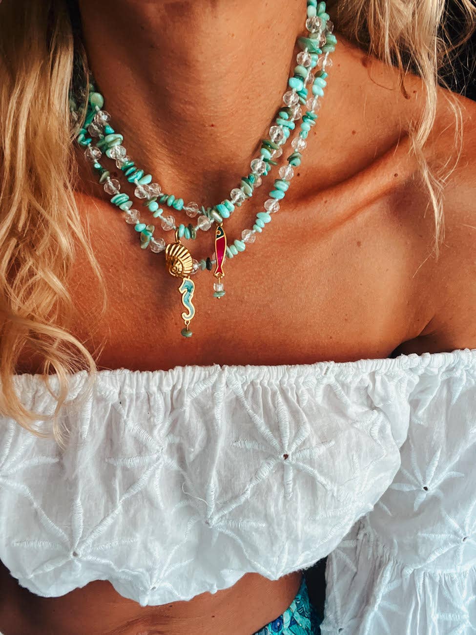 Goupi – Engroshandel Perlehalskæde – Halskæder med halvædelchips med turkise perler1