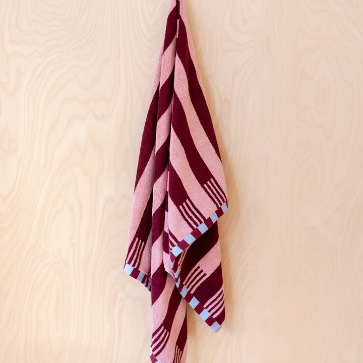 TBCo - Wholesale Bath Towel - Cotton Towels in Pink Stripe