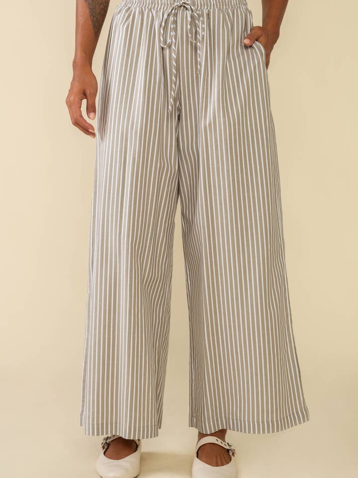 NLT - Venta al por mayor Pantalones - Mujer - Pantalones culotte de pierna ancha con rayas verticales y cintura elástica con cordón