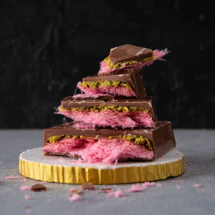 Carian's Bistro Chocolates - Wholesale Chocolate Bar - VIRAL DUBAI ANGEL HAIR CHOCOLATE BAR - PINK COTTON+PISTACHIO