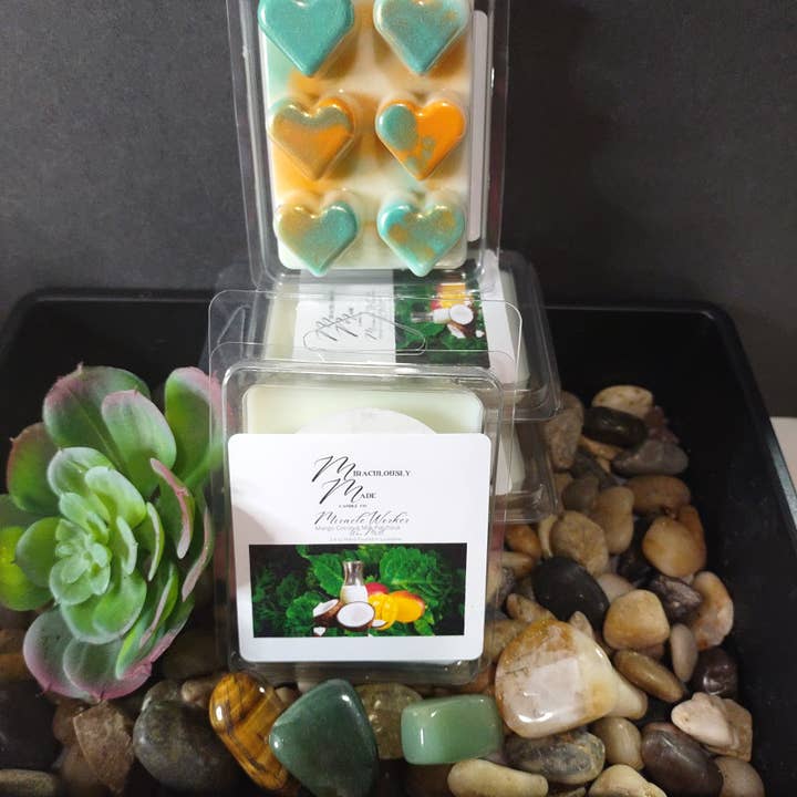 Fonte de cire Miracle Worker pour la vente par Miraculously Made Candle Co