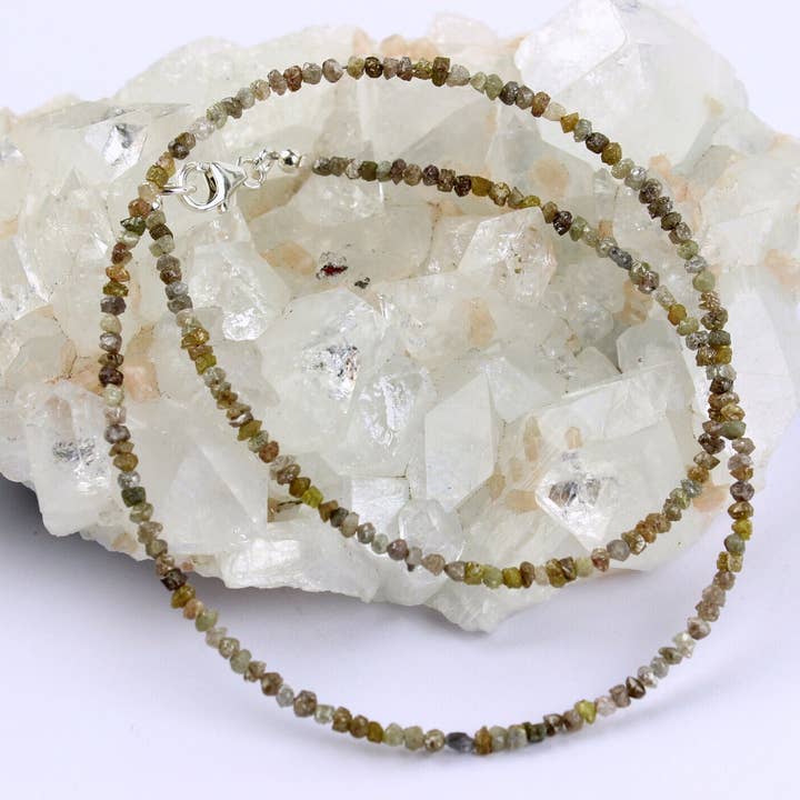 Chaîne de diamants polychromes Rohdiamant pour la vente par BKGEMS