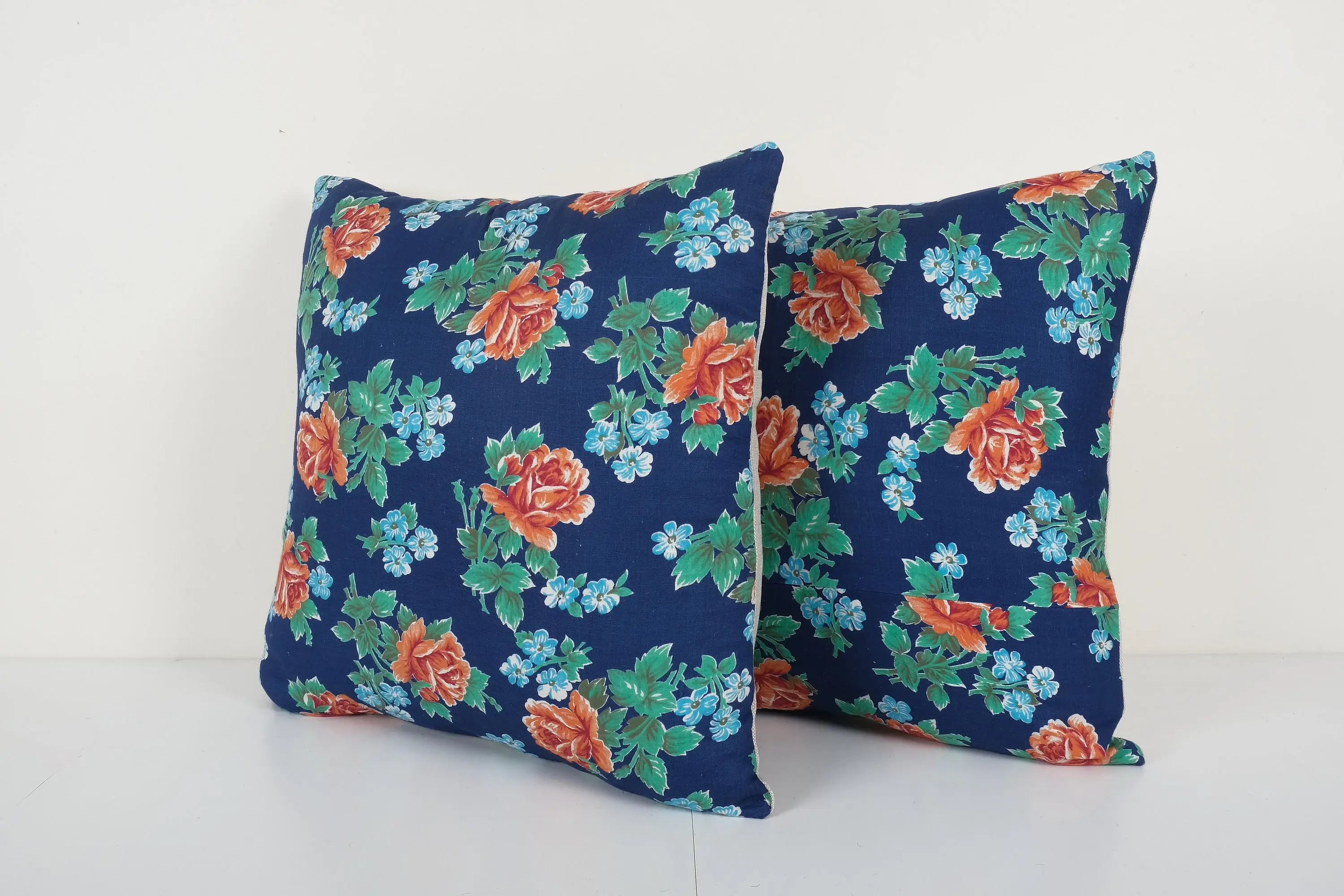 Vintage Pillows Store - Wholesale Throw Pillow Cover - Set Floral Pillow Cases Made from Mid-20th Century Uzbek 2