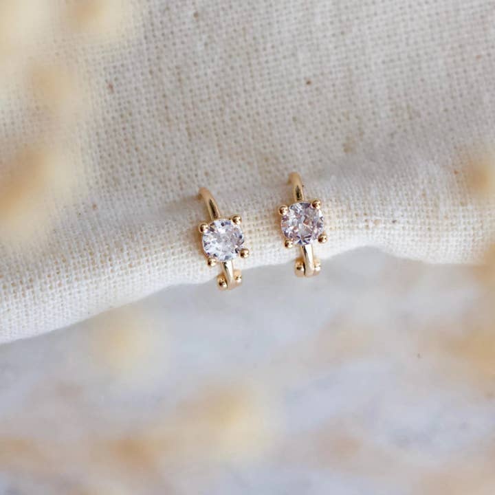 Mini CZ Huggie Oorbellen voor wholesale door Mesa Blue