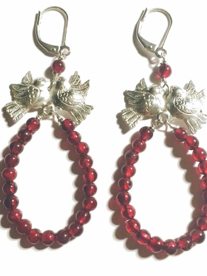 Orecchini con granato Love Bird per la vendita all'ingrosso da parte di ilaments