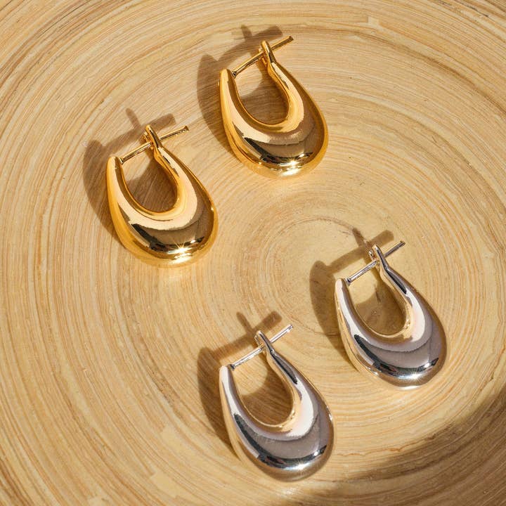 Flânerie by MAIQ - Wholesale Hoop Earrings - Quinn 18K Classic Droplet Hoop Earring