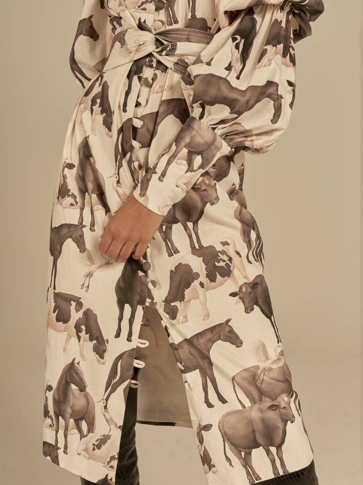 Mancha Knappet Midi Kjole for engroshandel hos Manifiesto