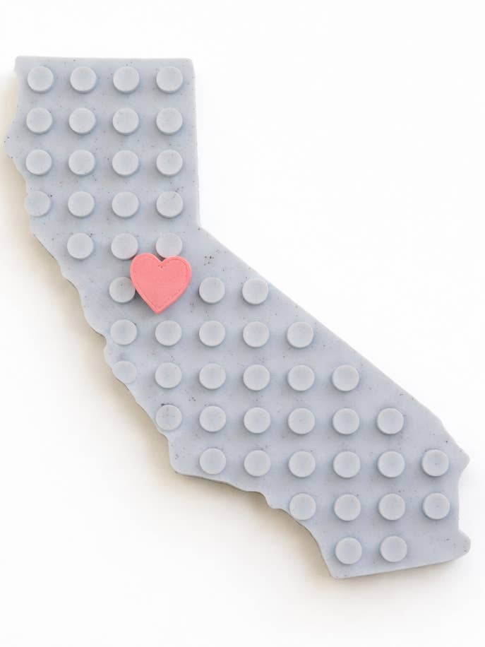 Imán del Estado de California con Corazón Móvil – Personalizado Lo para venta al por mayor de Bub's Trading Post