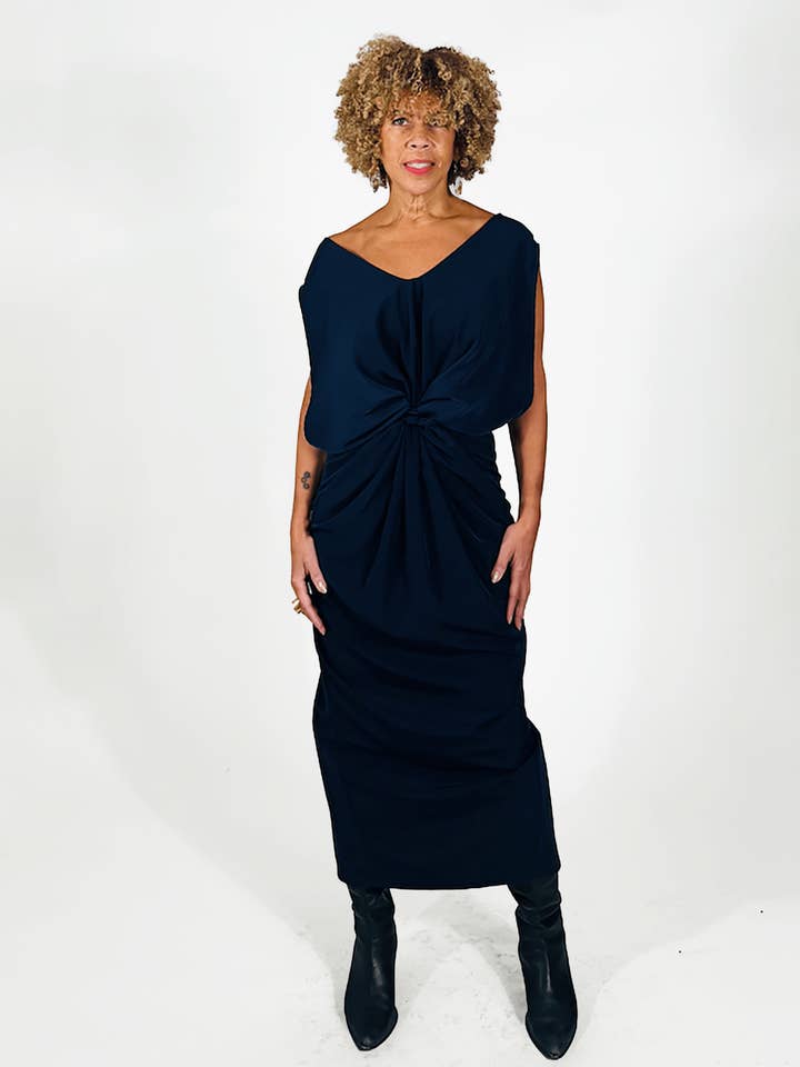 Airflow-Kleid – Saphir für den Großhandel von Meg