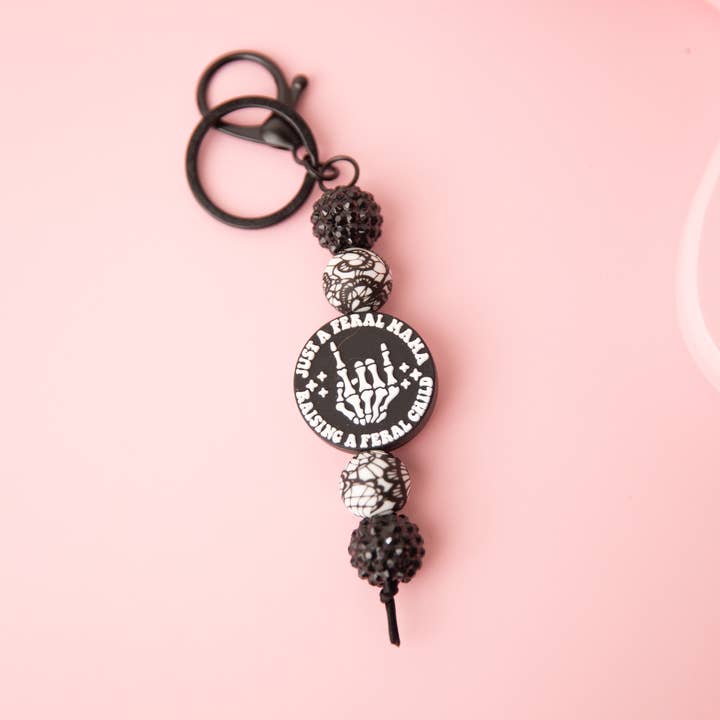 Vild Mama Nøglering for engroshandel hos Darling Doe Designs