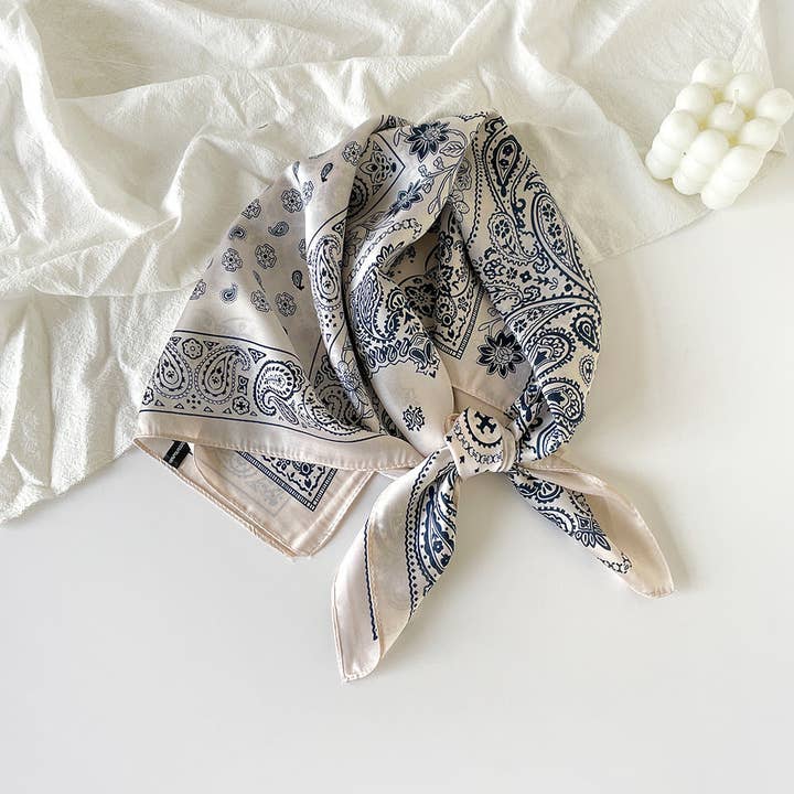 Dipped Shop - Wholesale Scarf - Women's - Vintage Paisley Pattern Square Satin Scarf DP25E6052