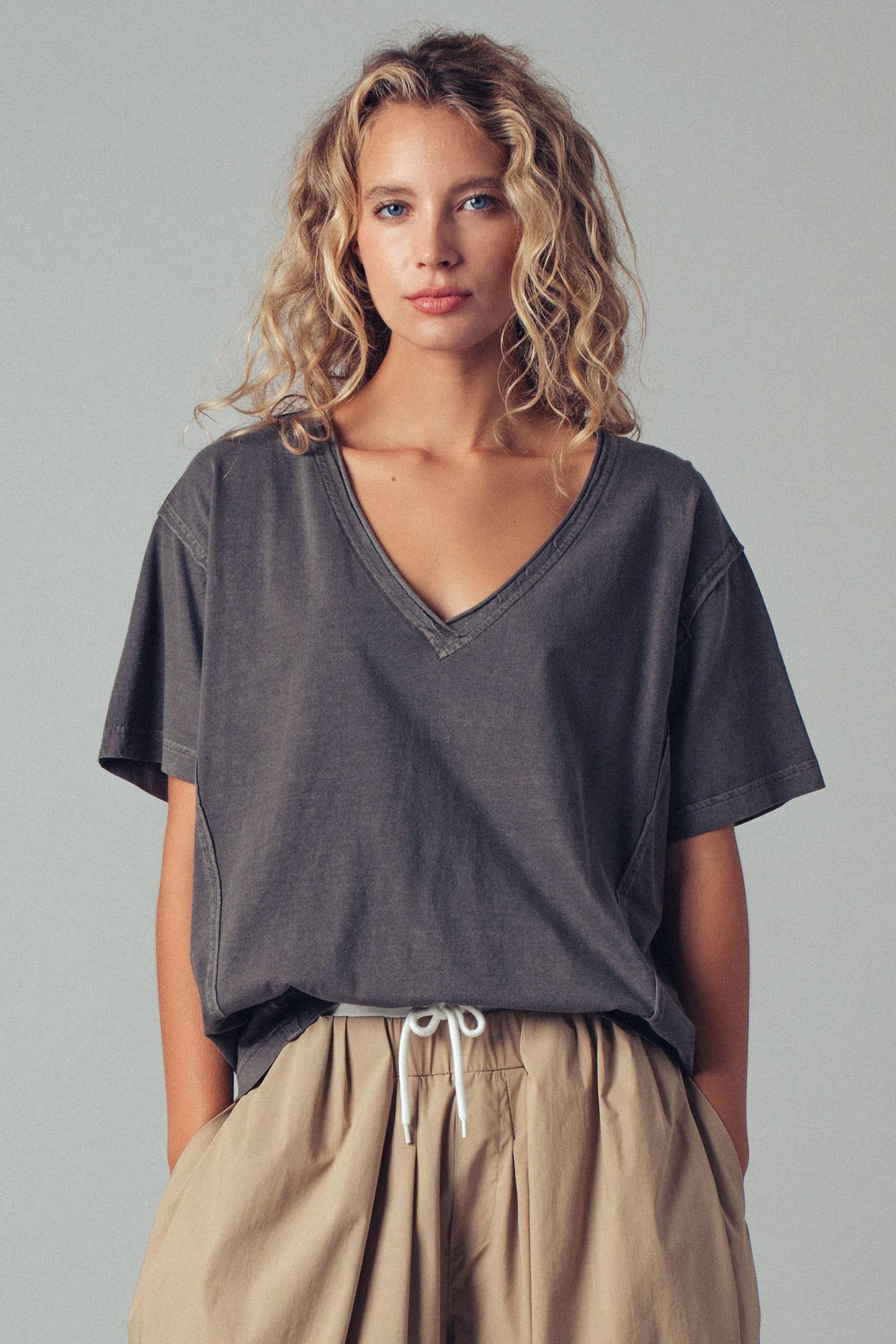 Urban Daizy - Wholesale T-Shirt - Women's - Vintage Wash V-Neck Cotton Tee6