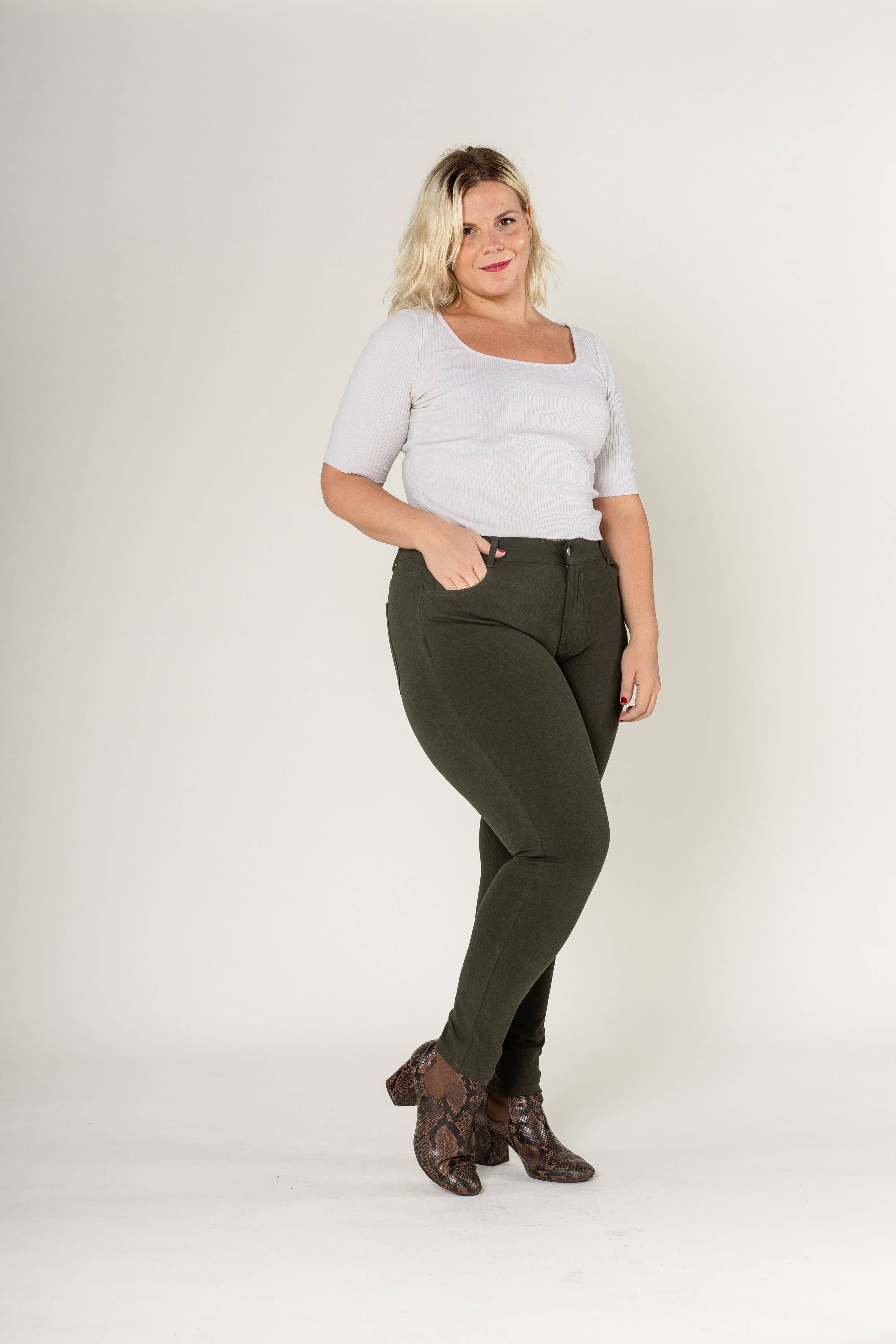 Nina Carter - Wholesale Fashion Leggings - Women's - Curve plus size stretch Legging/Jegging with Zip A0055