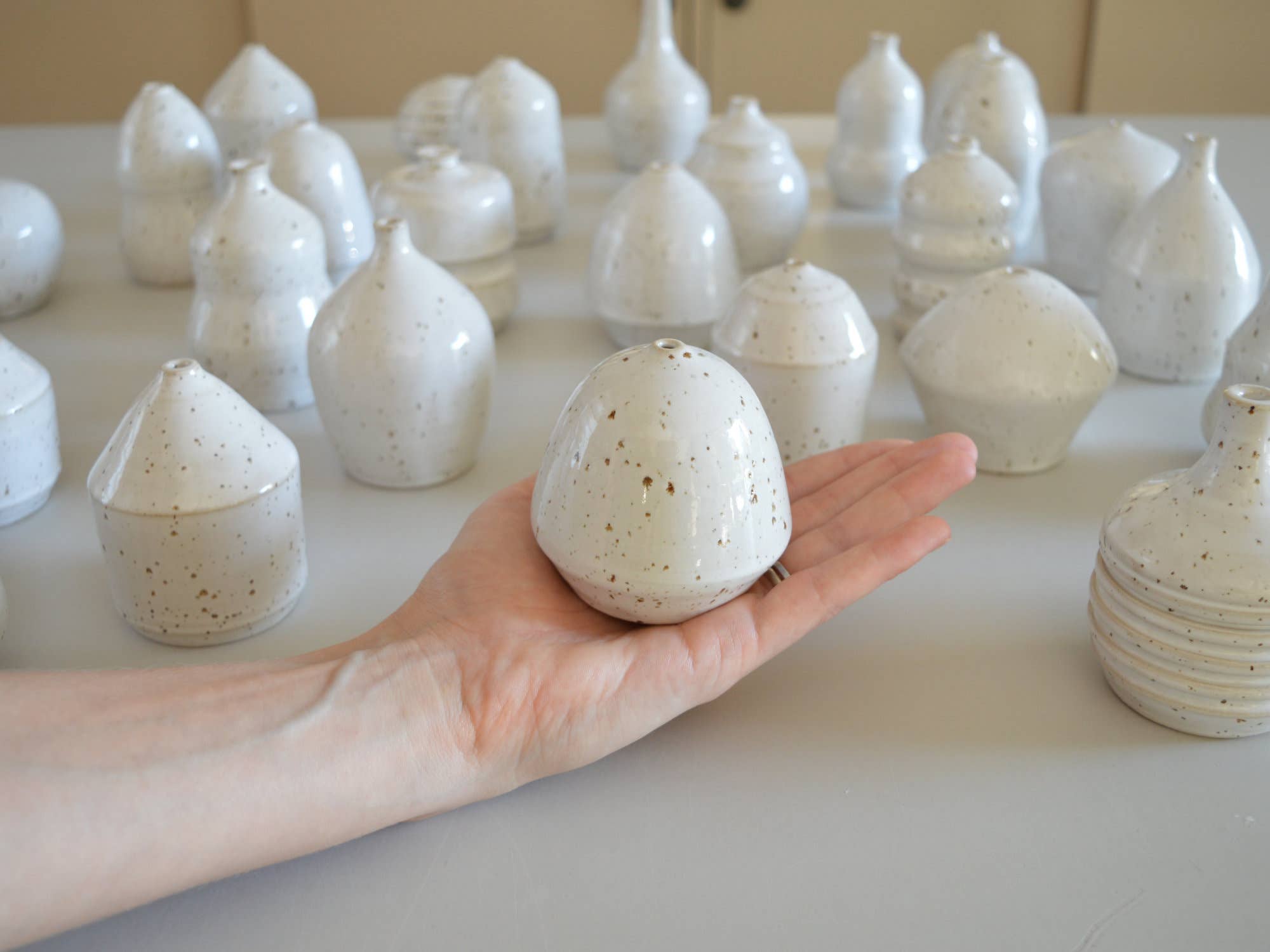 Karolina Bednorz Ceramics - Wholesale Vase - NUDE Ceramic Decorative MAXI Table Vases Handmade in Italy3