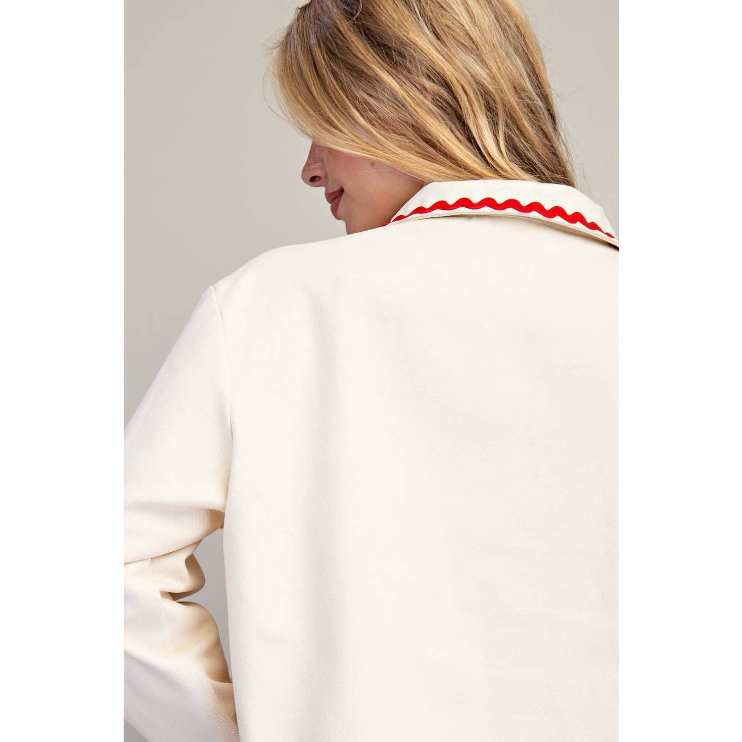 HAVREGRYN Jacka med broderad ric rac-kant för wholesale på Faire6