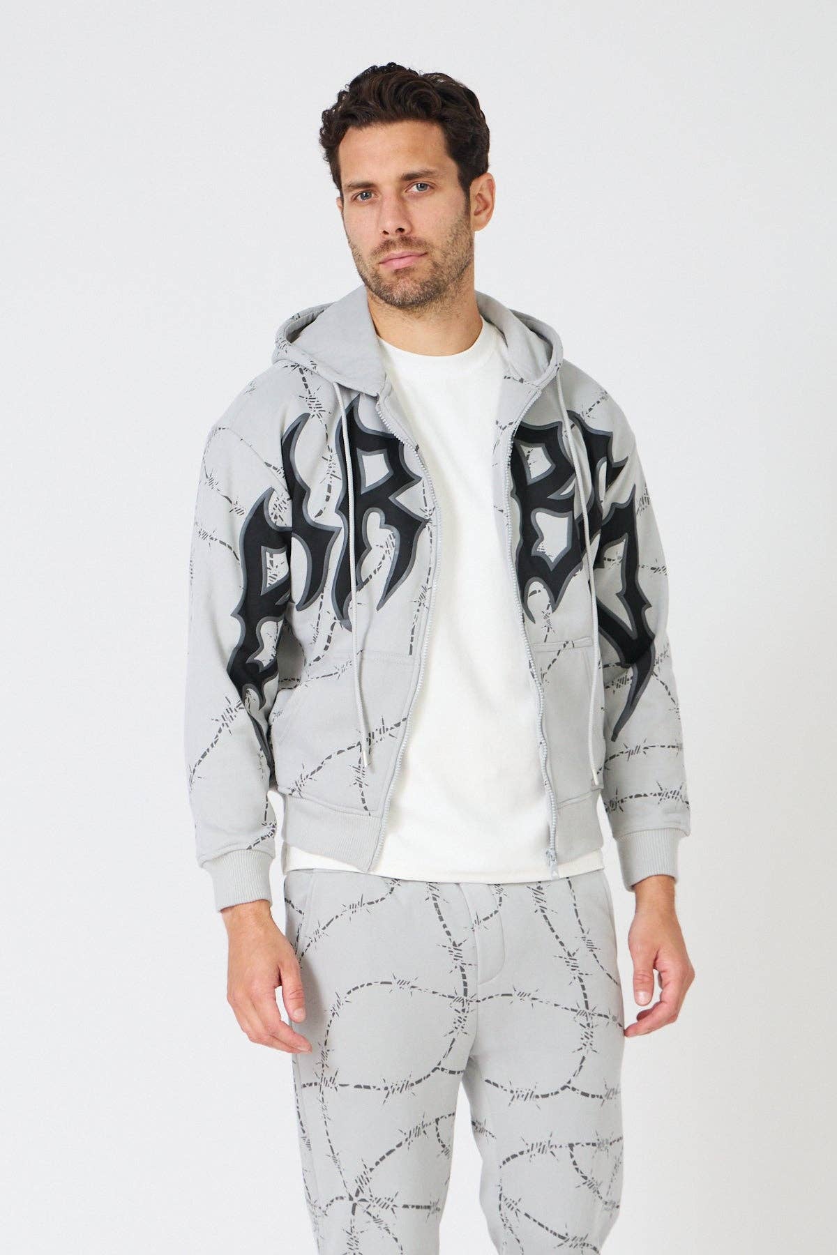 TOP MONDAY - Wholesale Top & Pant Set (NOT Loungewear) - Men's - Ensemble Workwear zip-up sweatshirt and joggers1