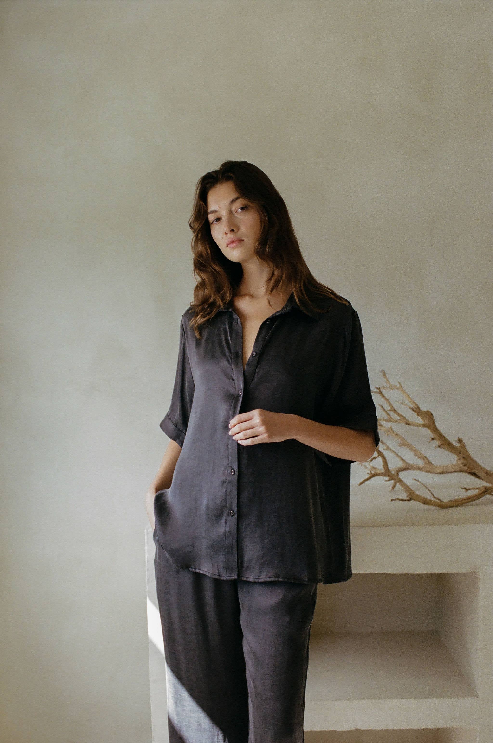 a.ren - Wholesale Button Down Shirt - Women's - AR1066 | Woven Lyocell Rayon Button Down Shirt Top4